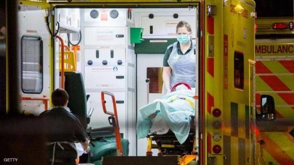 بين الذكور والإناث.. هل يقسو فيروس كورونا على جنس بعينه؟