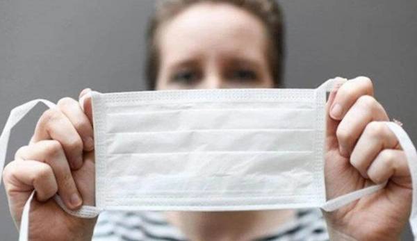 تحذيرات من خطورة ارتداء الكمامات في الصيف لهذا السبب..