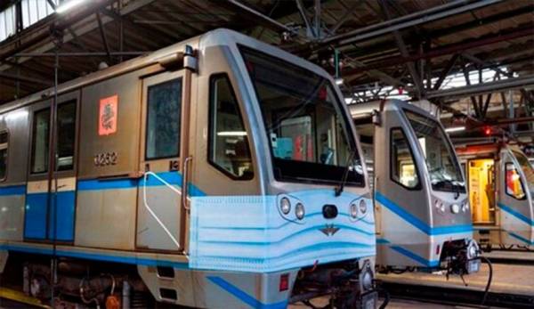 القطارات تلبس الكمامة في مترو موسكو!