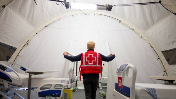 كندا وفيات كورونا تتجاوز الـ(5) آلاف ورئيس الوزراء يتعهد ...