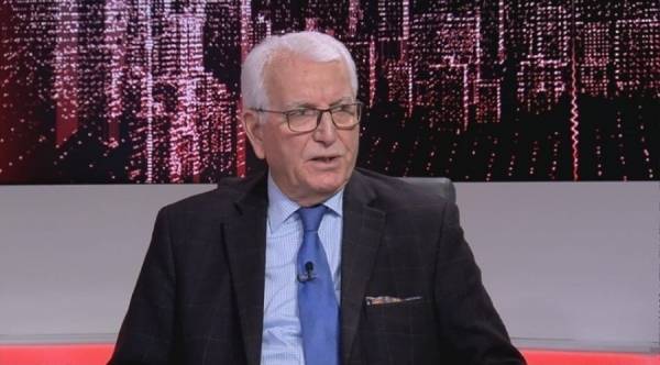 توق لطلبة الجامعات: ربما درّست أجدادكم