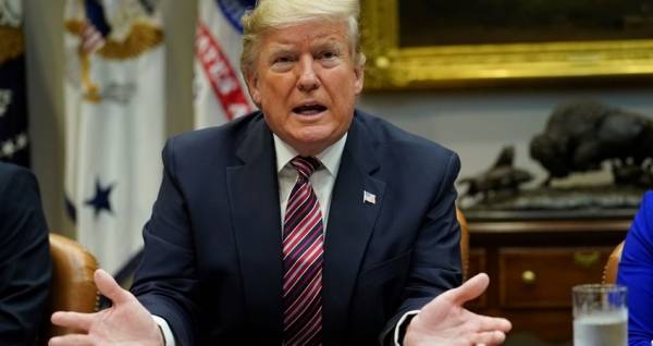 الكونغرس: تحقيق برلماني مع ترمب لاقالته مفتشا في الخارجية