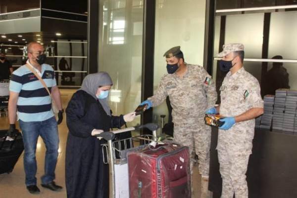 القوات المسلحة: وصول (15)رحلة لغاية اليوم على متنها (3037) مسافرًا