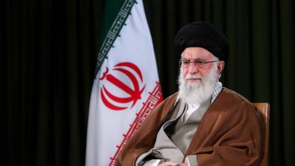 خامنئي: سيتم طرد الأمريكيين من سوريا والعراق