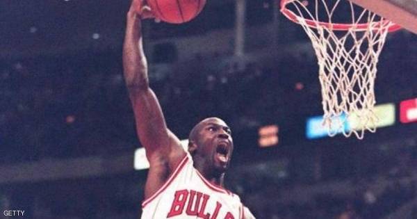 حذاء أسطورة كرة السلة.. الأغلى في التاريخ