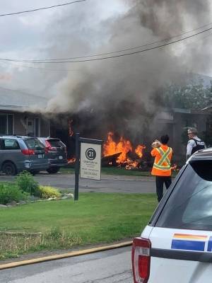 قتيل بتحطم طائرة عسكرية خلال عرض لرفع معنويات السكان بكندا