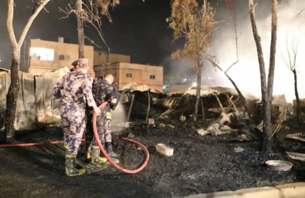 الدفاع المدني يخمد حريقاً في السوق الشعبي ومشتل في النصر بعمّان