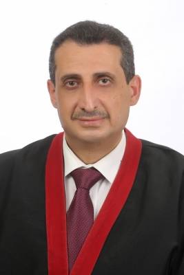 إياد شعبان من عمّان الأهلية يحصل على درجة الدكتوراة بامتياز مع مرتبة الشرف