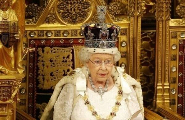 كم تبلغ ثروة الملكة إليزابيث الثانية في عام 2020؟
