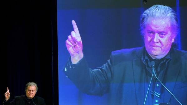 مستشار سابق لترامب يحذر غيوم حرب تتجمع في الأفق !!