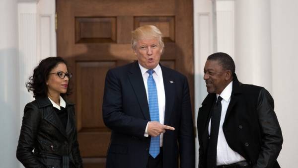 ملياردير امريكي يطالب بتعويض السود بـ (14) تريليون دولار