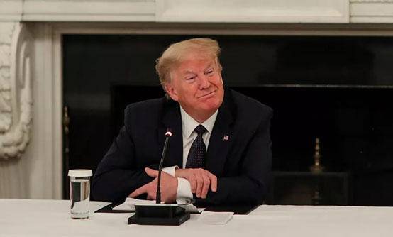 ترامب يشكر نفسه على الاعتقالات