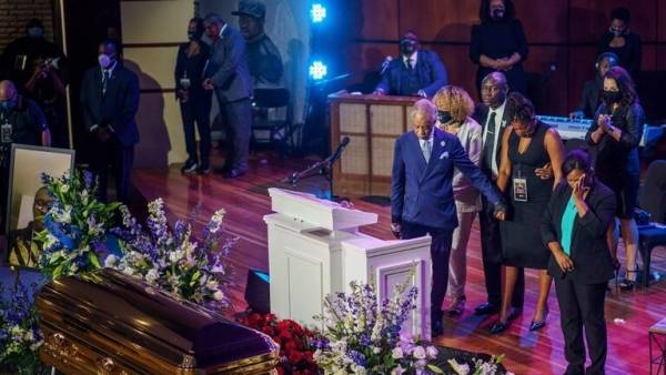 محامي فلويد وباء العنصرية هو من قتله لأنه أقوى من كورونا