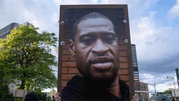 جورج فلويد  يدخل على خط الازمة الامريكية الصينية ؟!