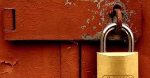 الأمانة: إغلاق 10 محال تجارية و20 غرفة أرجيلة خلال يومين