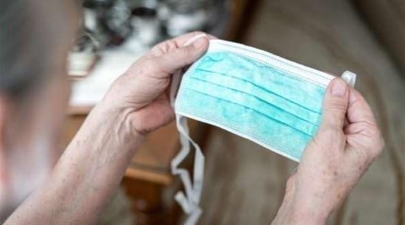 دراسة : الالتزام بالكمامات على نطاق واسع قد يحول دون موجات ثانية لفيروس كورونا