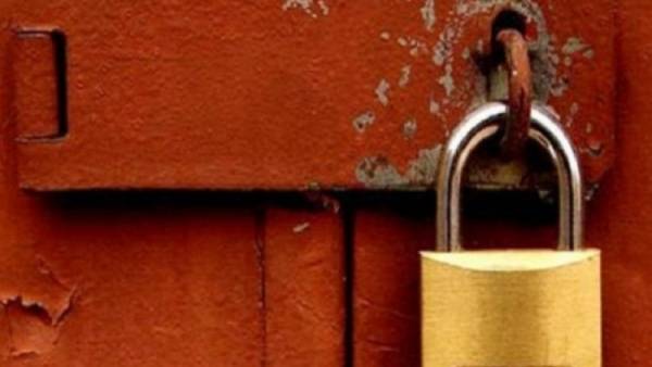 إغلاق 78 منشأة تجارية مخالفة في الزرقاء