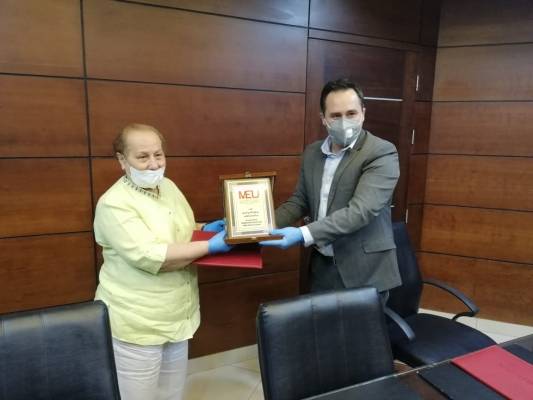 صيدلة الشرق الأوسط تبرم مذكرة تفاهم مع الصيادلة المحترفون للاستشارات الصيدلانية