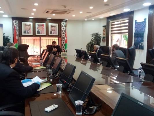 وزير العمل يلتقي الاتحاد العام للمزارعين الأردنيين