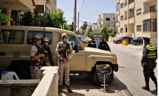 رفع العزل عن منطقة حي الدويك في محافظ الزرقاء