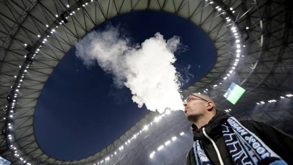 الحكومة الفرنسية تزف أخبارا سارّة لجماهير الملاعب