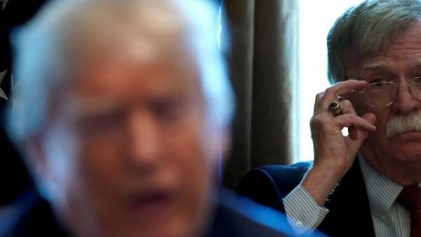 ترامب يتوعد بولتون بدفع ثمن باهظ ؟!