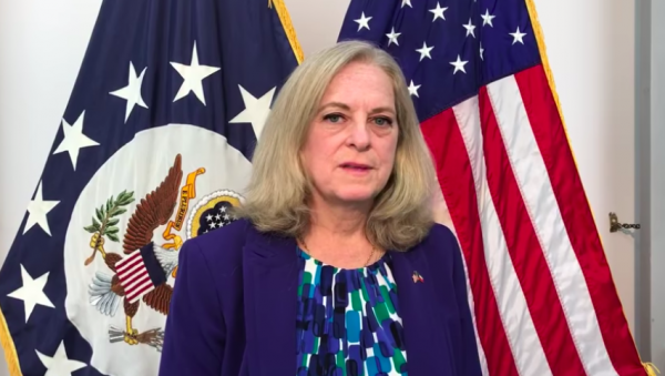 سفيرة أمريكا لدى الكويت: التوصل لحل دائم للنزاع الخليجي مفتاح إحلال الاستقرار والأمن الإقليميين