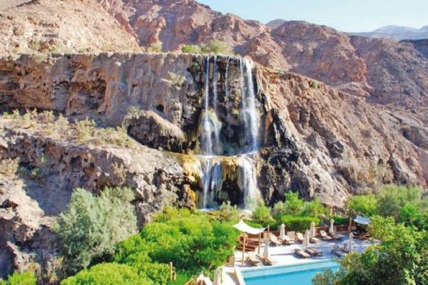 بحث ترتيبات تفعيل السياحة العلاجية