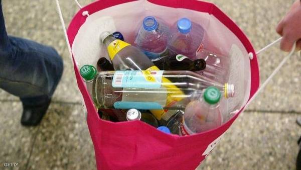 علماء.. كورونا لا ينتقل عبر المنتجات البلاستيكية