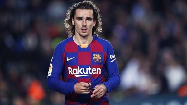 والد غريزمان يهاجم مدرب برشلونة بعبارة قاسية