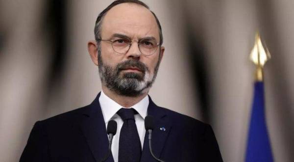 استقالة حكومة رئيس الوزراء الفرنسي