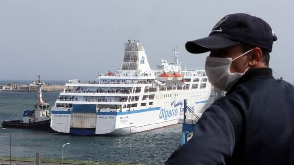 الجزائر تواصل تسجيل حصيلة الإصابات القياسية بالكورونا