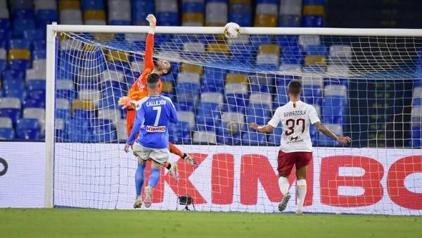 الدوري الإيطالي.. نابولي ينتزع فوزا ثمينا من نادي روما
