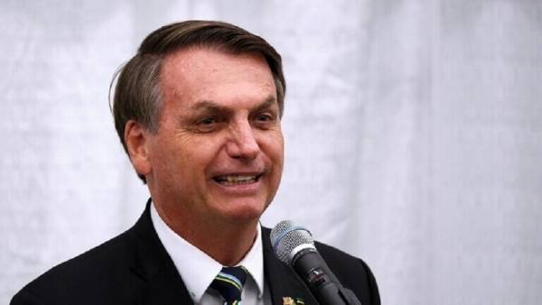 ظهور أعراض كورونا على زعيم عالمي !!