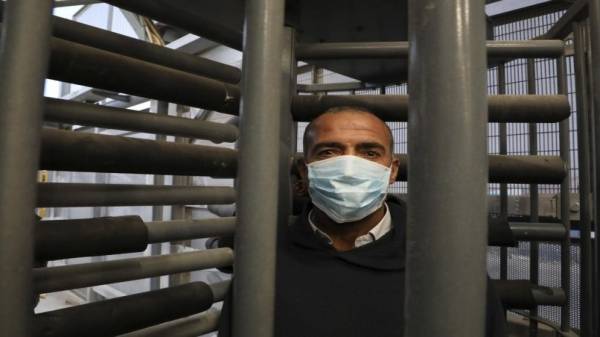 ارتفاع وفيات الفيروس في الأراضي الفلسطينية إلى 25