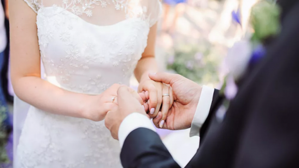 وفاة عروس في موسكو أثناء حفل زفافها لسبب لا يخطر على بال