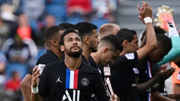 بحضور جماهيري .. سان جيرمان يفوز يتسعة أهداف استعدادا لدوري الأبطال (فيديو)