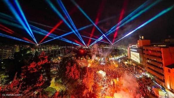 هكذا تحدى مشجعو أولمبياكوس كورونا