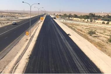 الاشغال توضح حول انارة الطريق الصحراوي
