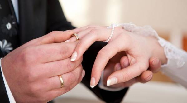 إغلاق مطعم في الزرقاء بعد حفل زفاف ضم أكثر من 150 شخصا