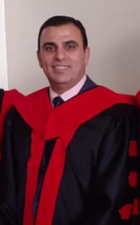 الدكتور وليد المساعدة يهنئ الدكتور وصفي الروابدة بتجديد تعيينه عميداً لكلية الاقتصاد