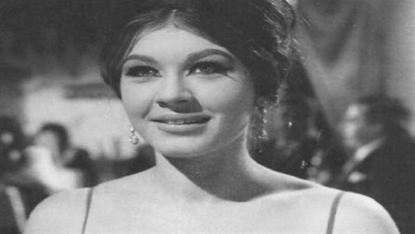 ابنة شويكار تكشف اللحظات الأخيرة من حياة والدتها (فيديو)