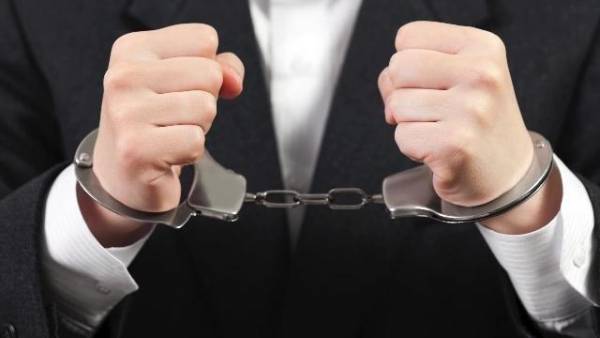 توقيف 4 أشخاص نظموا حفل زفاف بالزرقاء