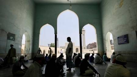 وفاة 11 شخصا بانفجار مكيف بمسجد