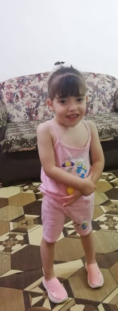 مناشدة ...الطفلة علا تعاني من تأخير في النمو وبحاجة للعلاج