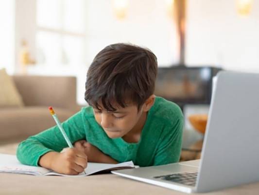 “التربية”: تحويل 5 مدارس لنظام التعلم عن بعد لمدة 14 يوما