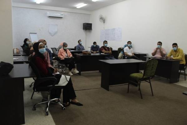 الشباب تواصل التدريبات النظرية والعملية لمحاكاة عملية الاقتراع