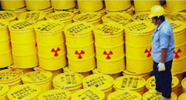 الحكومة تقر نظاما جديدا للنفايات الخطرة