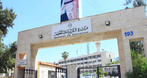 التربية تعلن آلية دوام المعلمين في المدارس (تفاصيل)