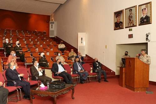 اجتماع اللجنة المشكلة لمناقشة تطوير الخدمات الطبية الملكية